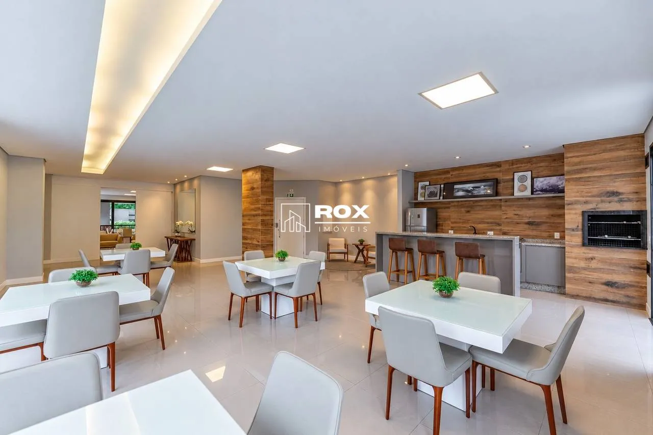 Floor-to-ceiling windows in a 3-bedroom apartment, 150 m² — photo 23