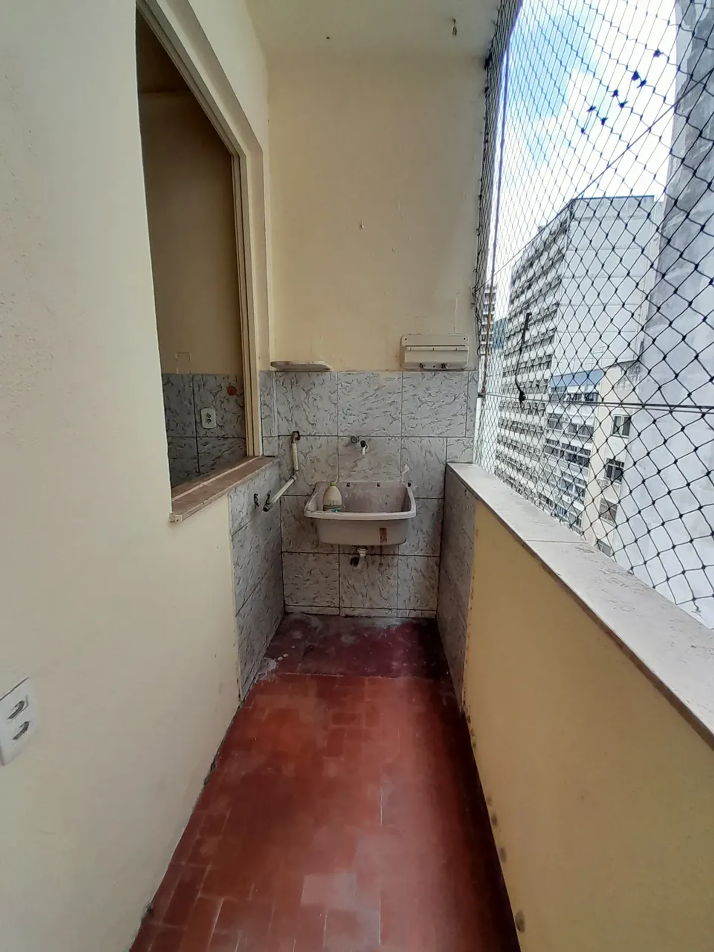 Apartment on the 9th floor with a glass-enclosed balcony — photo 41
