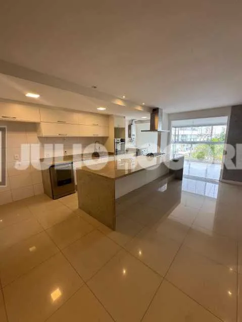 Apartamento de 4 quartos em condomínio com piscina coberta — photo 24