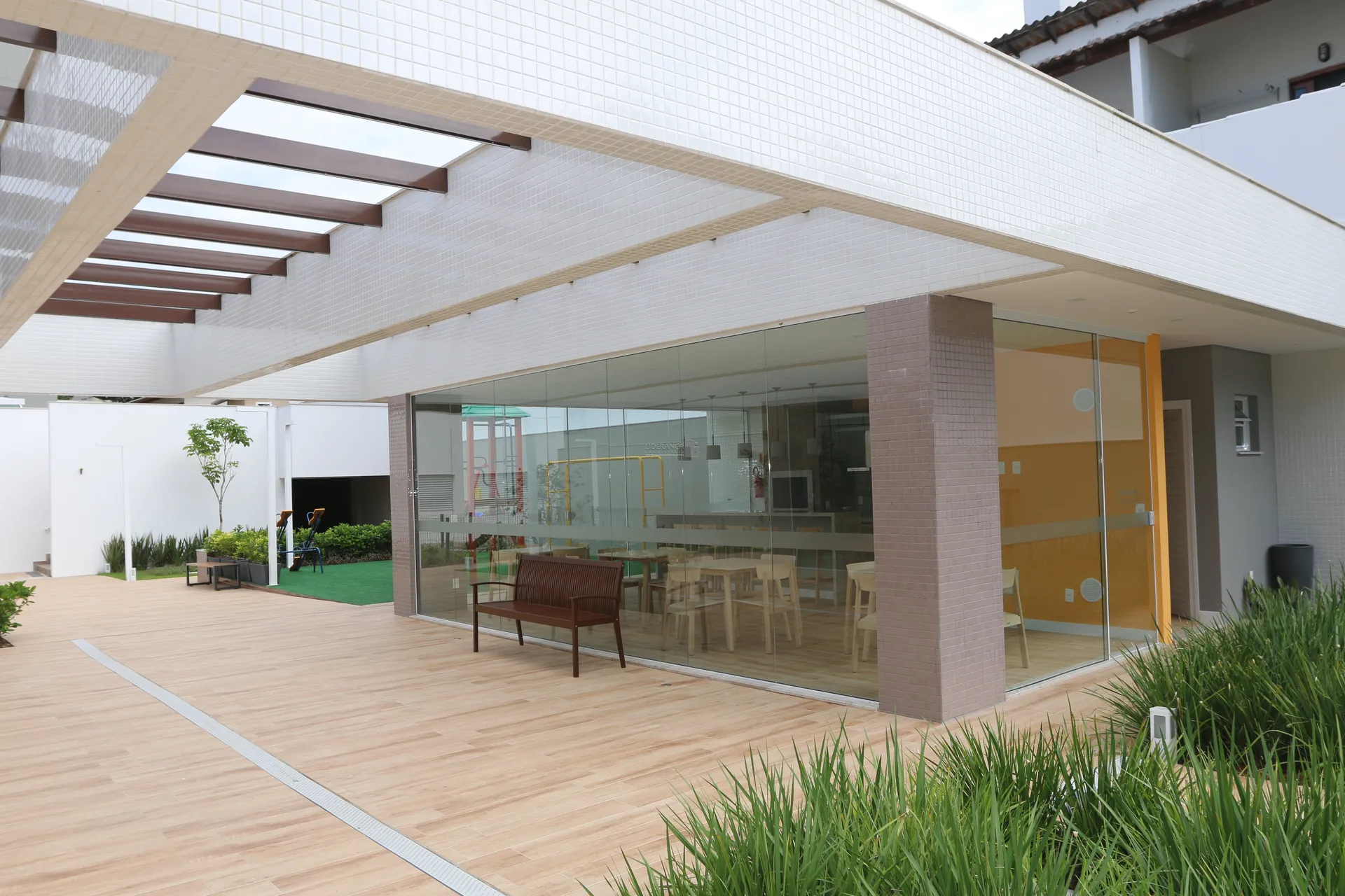 Mountain view in a 2-bedroom apartment, 79 m² — photo 24