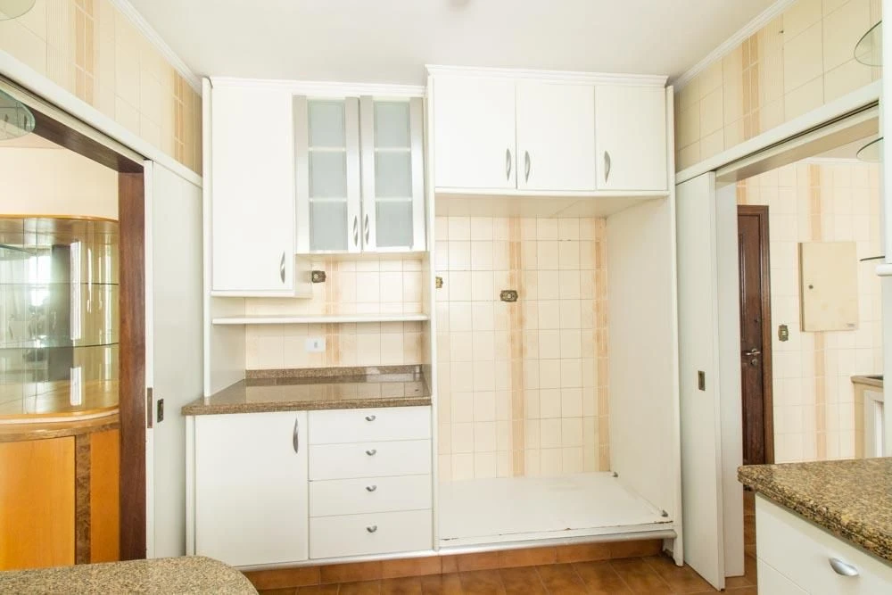 Departamento de 4 dormitorios con bañera en Curitiba — photo 42