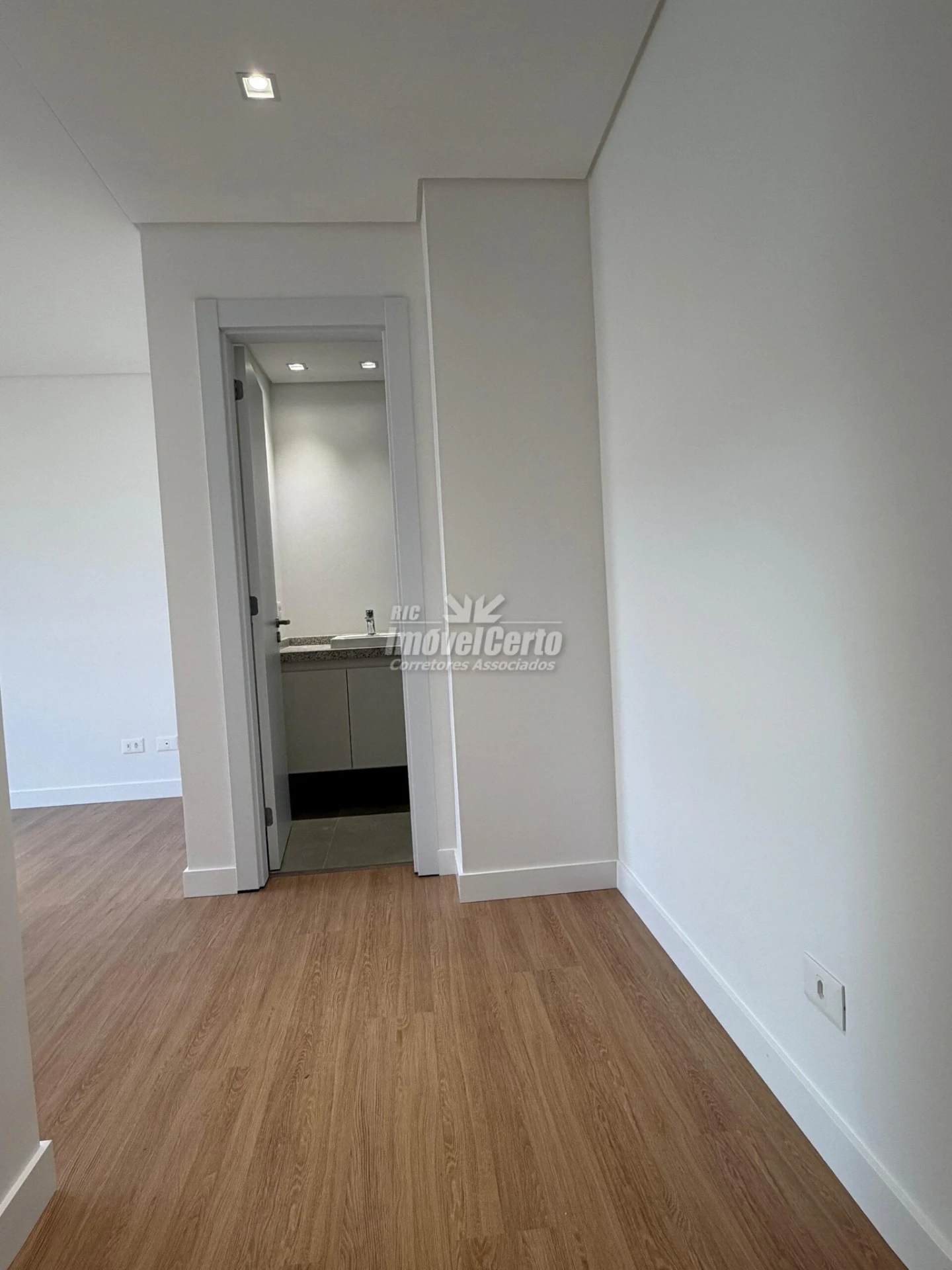 3-bedroom 87.14 m² apartment with 1 parking spot — photo 25