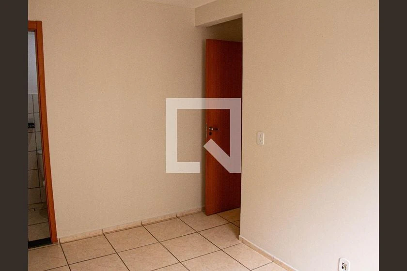 Apartamento sem mobília com 2 banheiros e box de vidro — photo 19