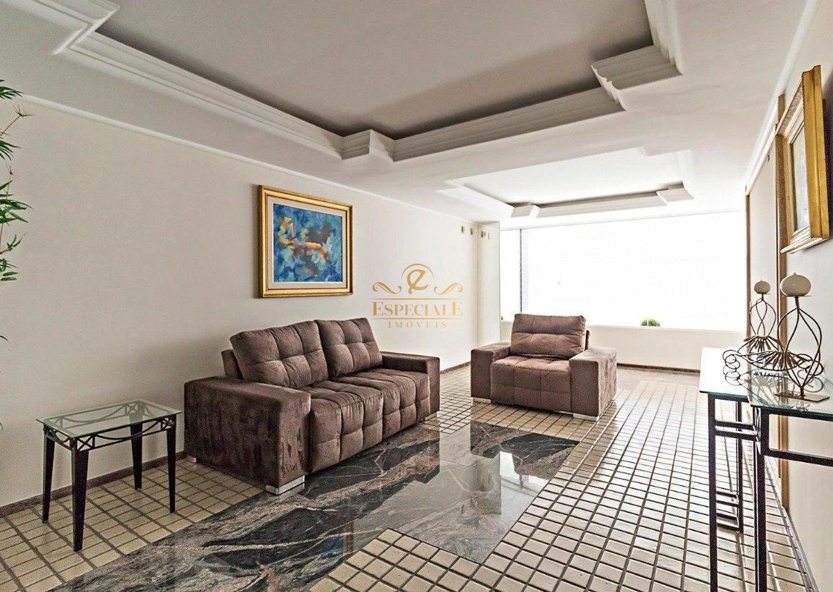 167 m² apartment with a grill on the balcony and a bathtub — photo 36