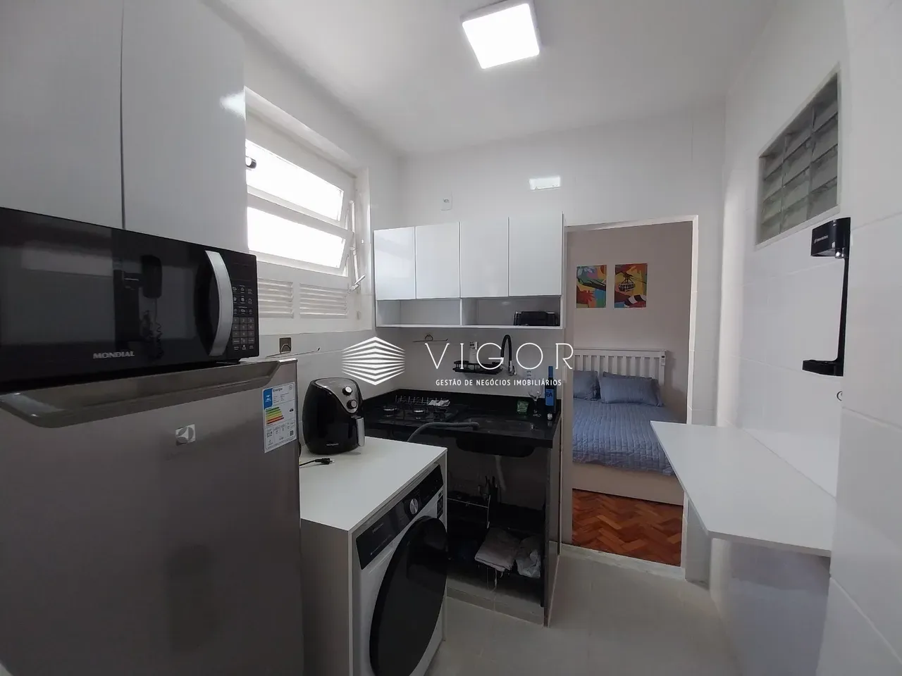 Furnished 49 m² apartment with 1 en-suite bedroom — photo 14