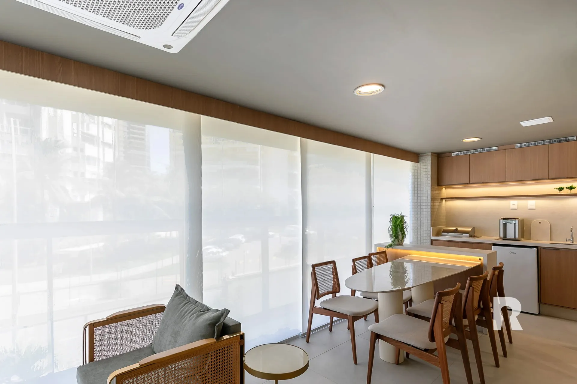 3-bedroom apartment with a jacuzzi — photo 25