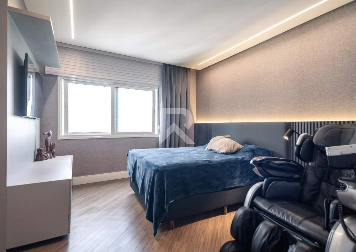 4 en-suite apartment with 373 m² and 5 parking spots — photo 48