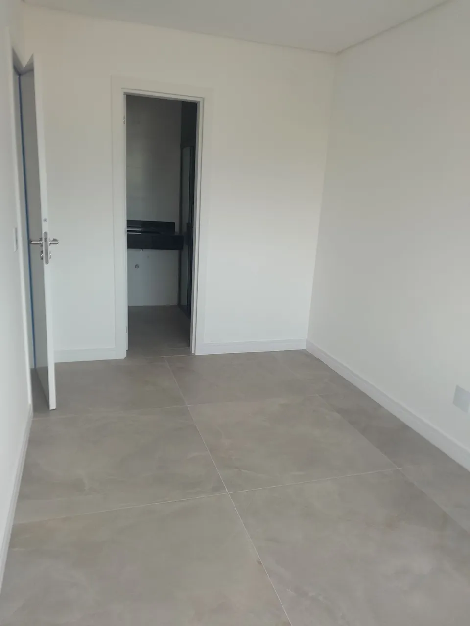 2-bedroom apartment with a water view in Florianópolis — photo 15