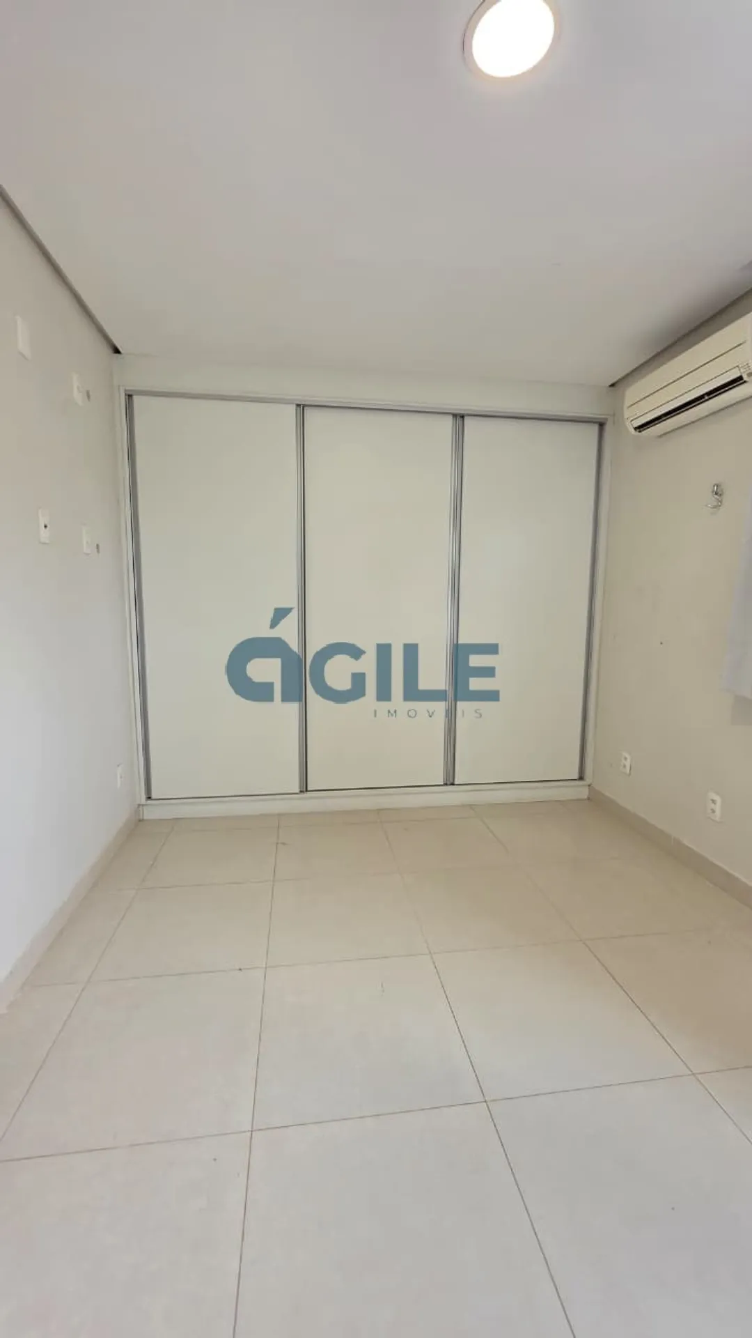 Washing machine in a 4-bedroom house, 200 m² — photo 29