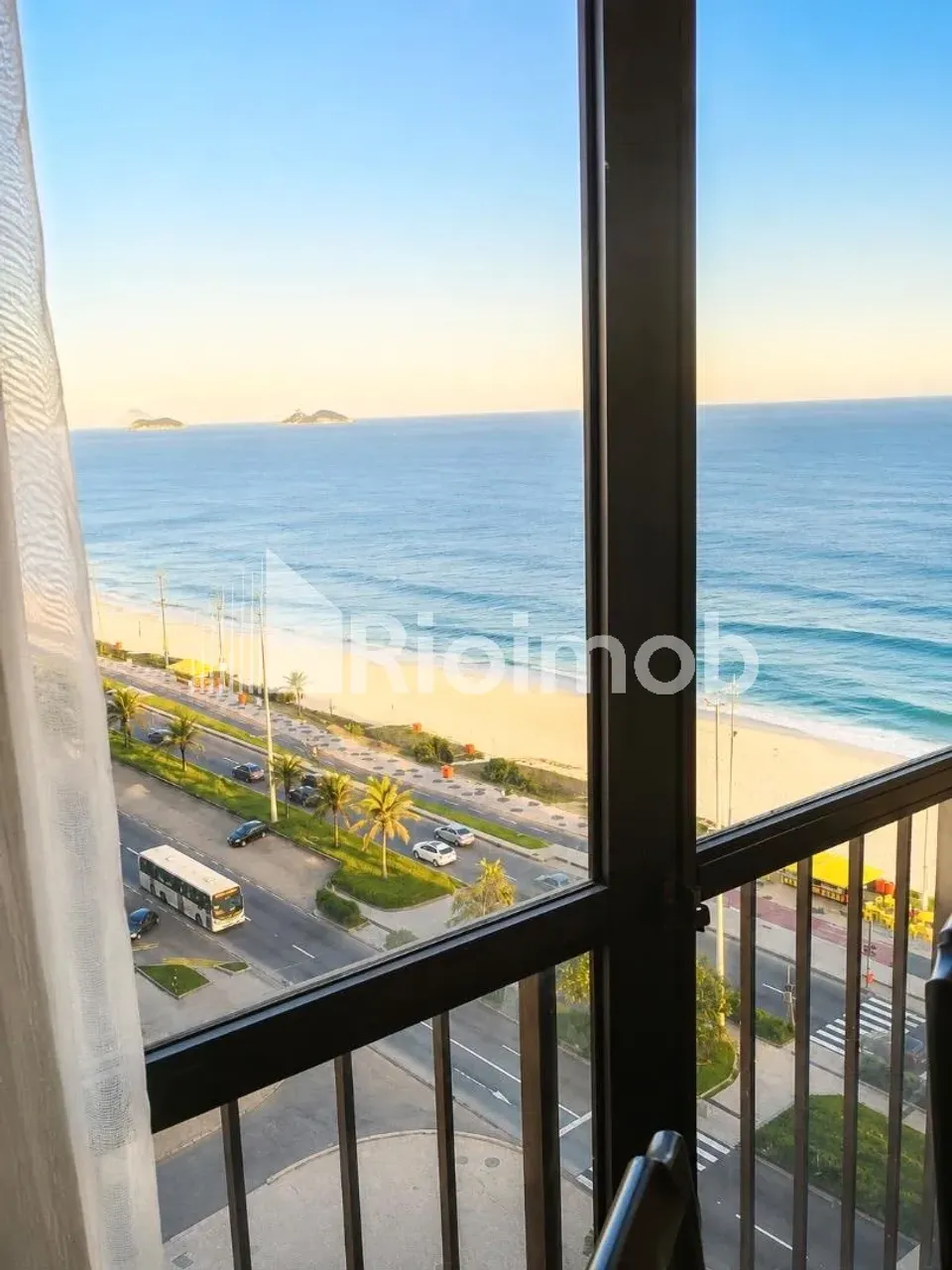 Apartamento sem mobília com 2 quartos e varanda — photo 8