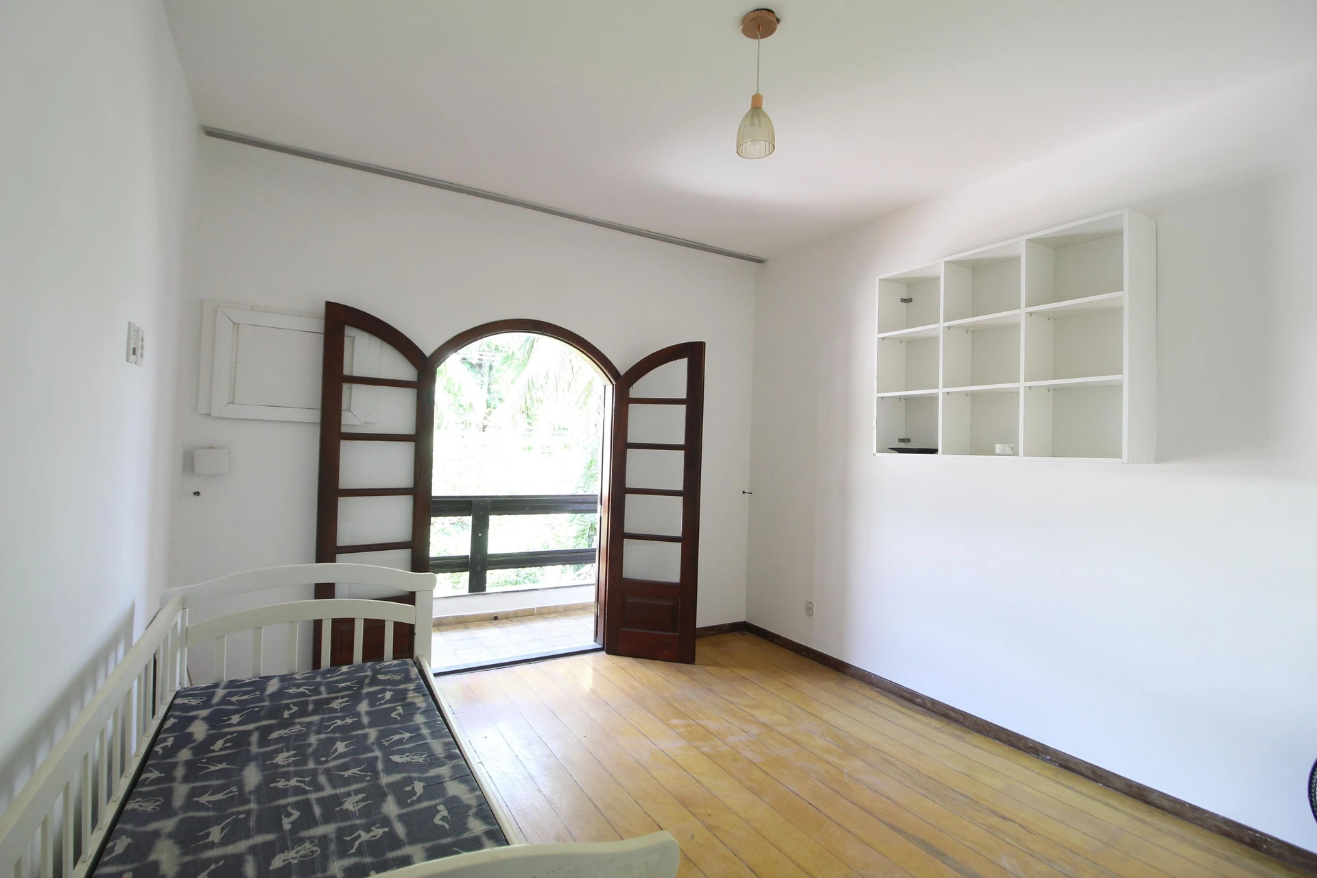 House, 450 m², with a grill on the balcony — photo 18