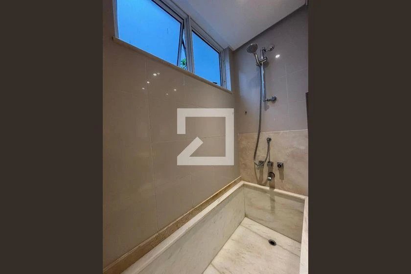 Furnished 85 m² apartment with 1 bedroom and 2 bathrooms — photo 40