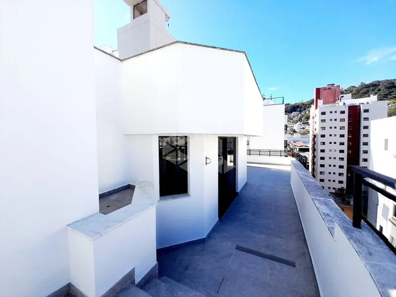 Duplex penthouse with 3 bedrooms and 303 m² — photo 9