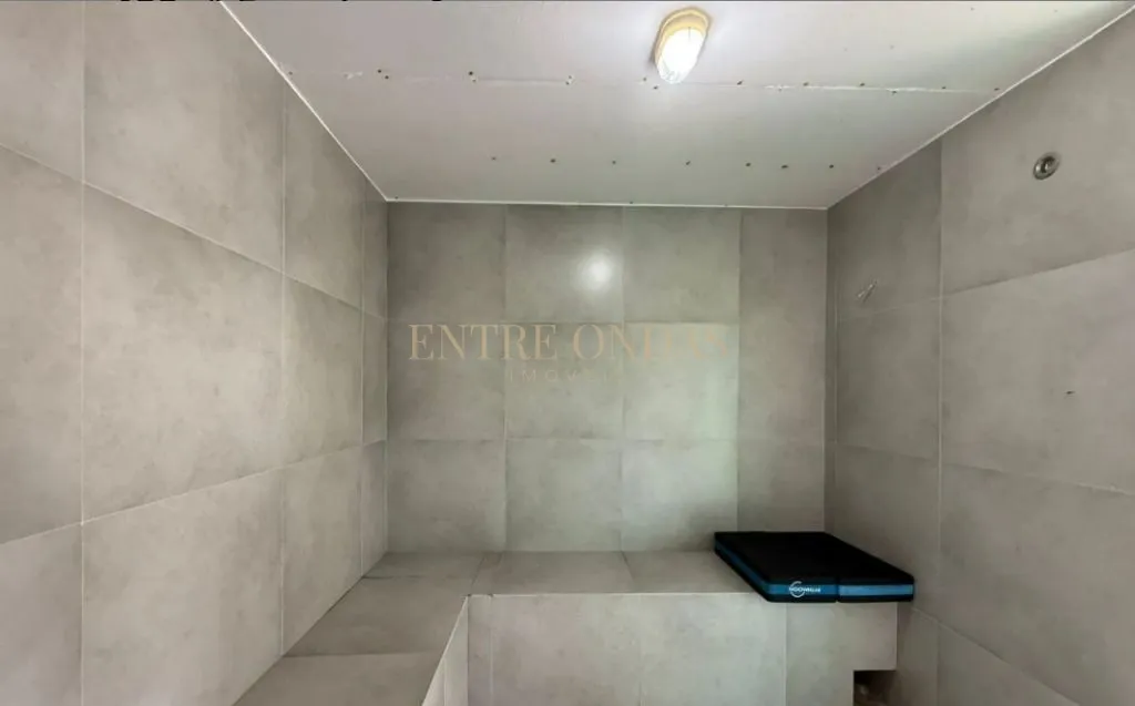 400 m² house with a private pool and a dishwasher — photo 54