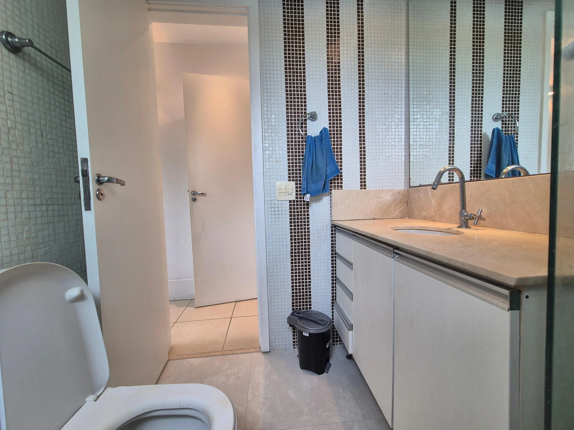 91 m² apartment with a home office and a mountain view — photo 41