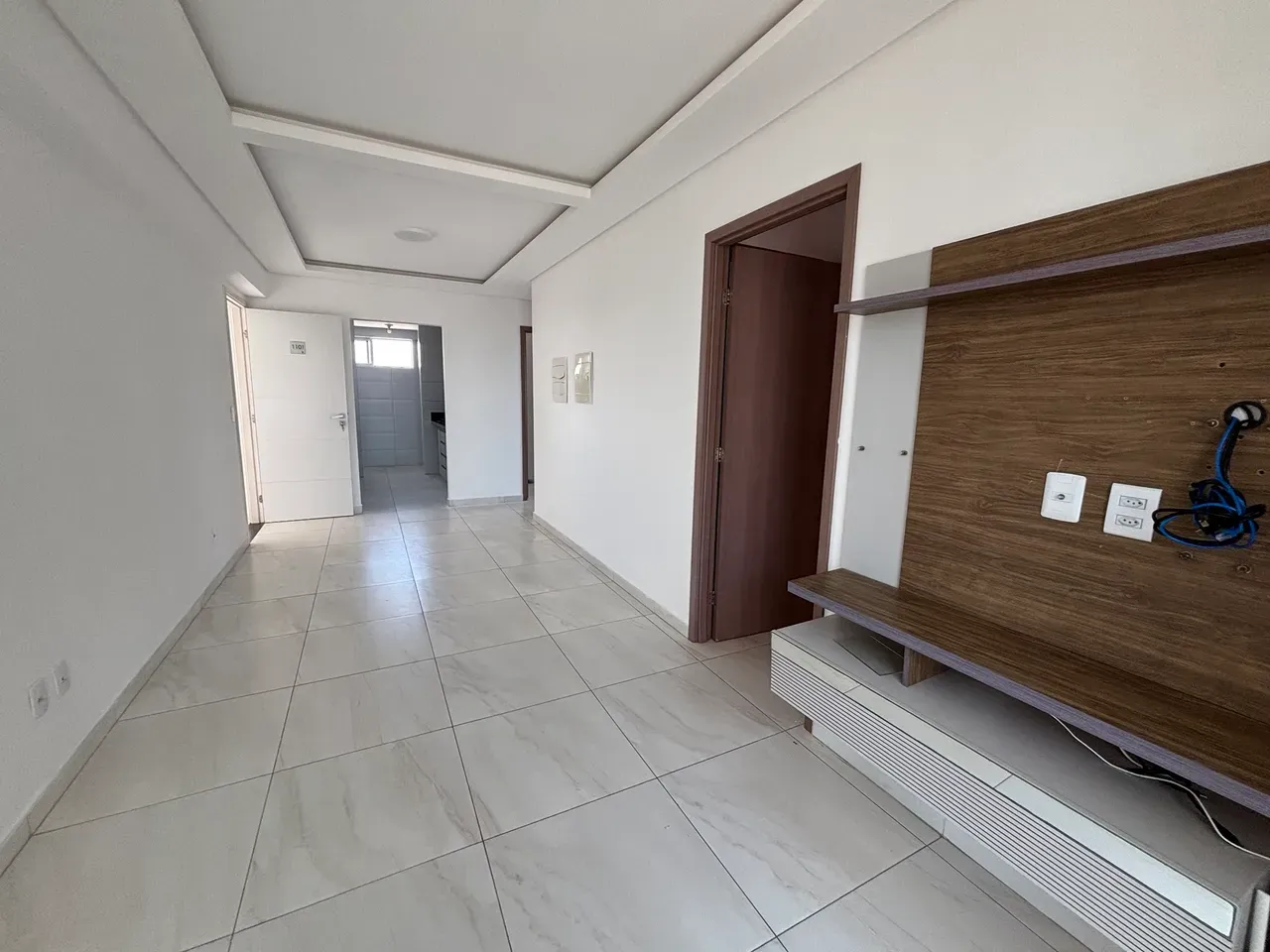 3-bedroom apartment with a glass-enclosed balcony — photo 17