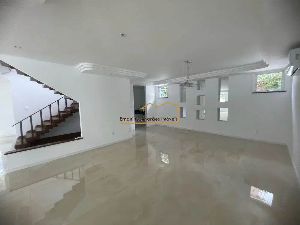 House, 350 m², with a mountain view — photo 23
