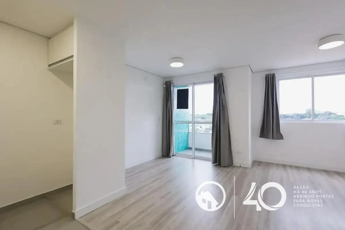 Apartment, 31 m², with wood or laminate floors — photo 4