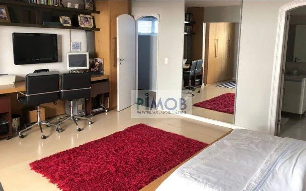 Top-floor apartment with 3 bedrooms and 330 m² — photo 43