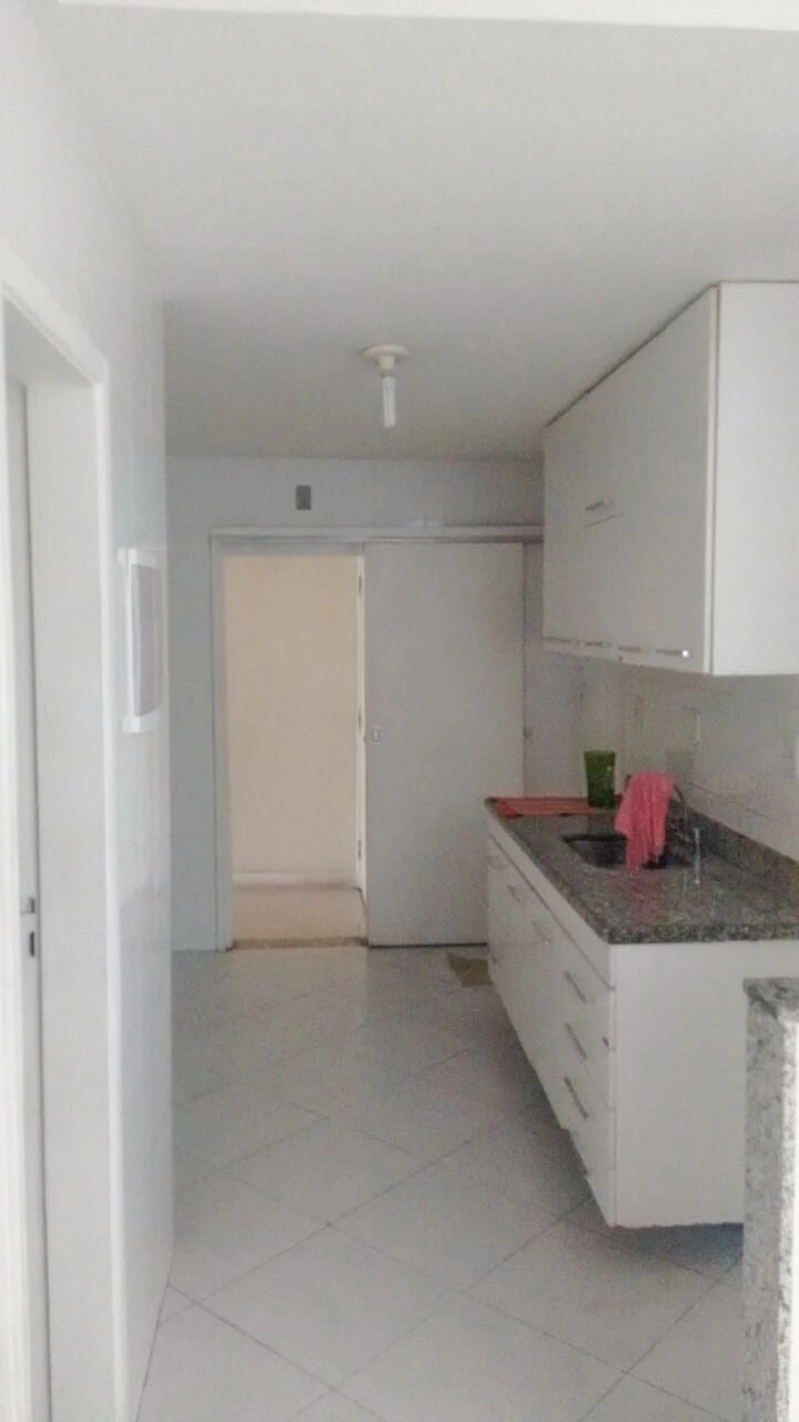 3-bedroom apartment, 1 with its own bathroom, 149 m² — photo 12