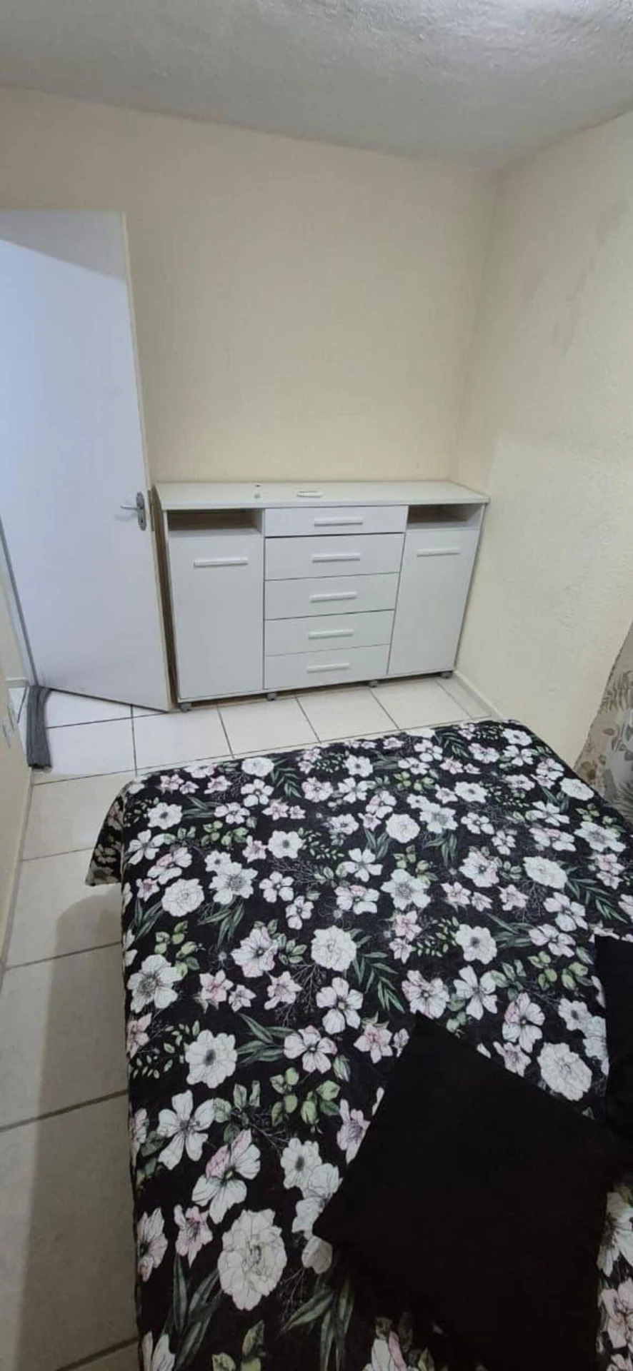 2-bedroom unfurnished apartment with gas kitchen — photo 7