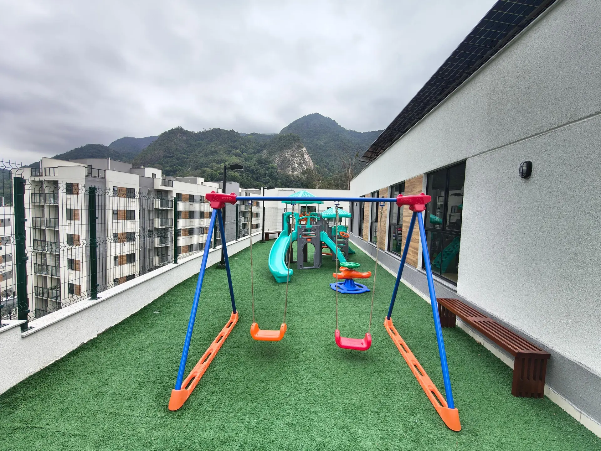 Apartamento mobiliado com 2 quartos, 1 banheiro e varanda — photo 22