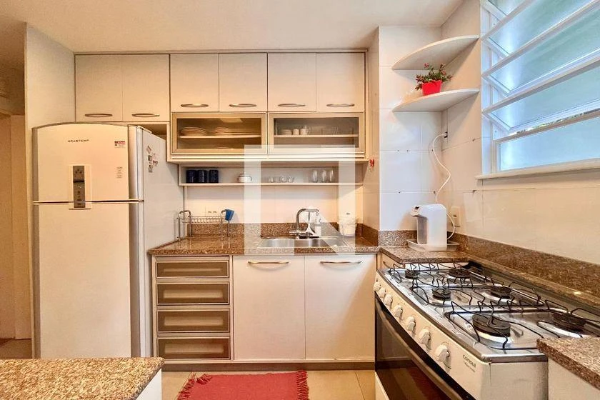Apartamento mobiliado com 3 quartos e 3 banheiros — photo 2