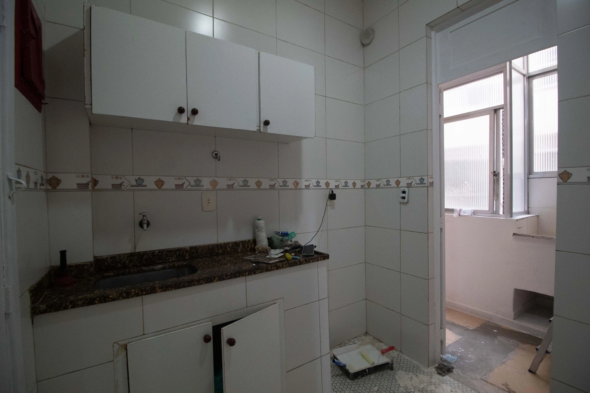 Apartamento de 2 quartos com piso de madeira ou laminado — photo 13