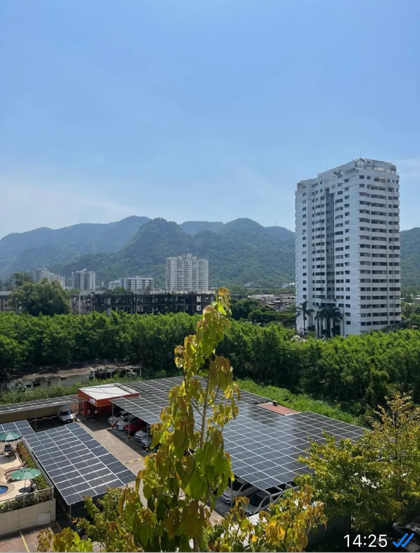 Mountain view in a 2-bedroom apartment, 48 m² — photo 10