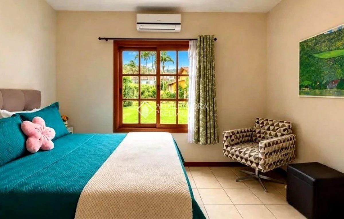 Furnished house, 240 m², with a dishwasher — photo 16