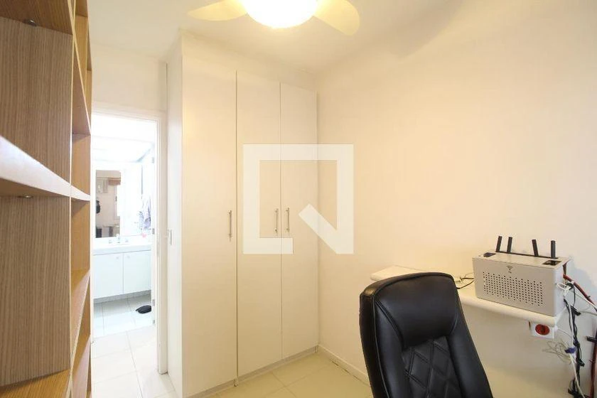 98 m² furnished apartment with 3 bedrooms and parking — photo 15