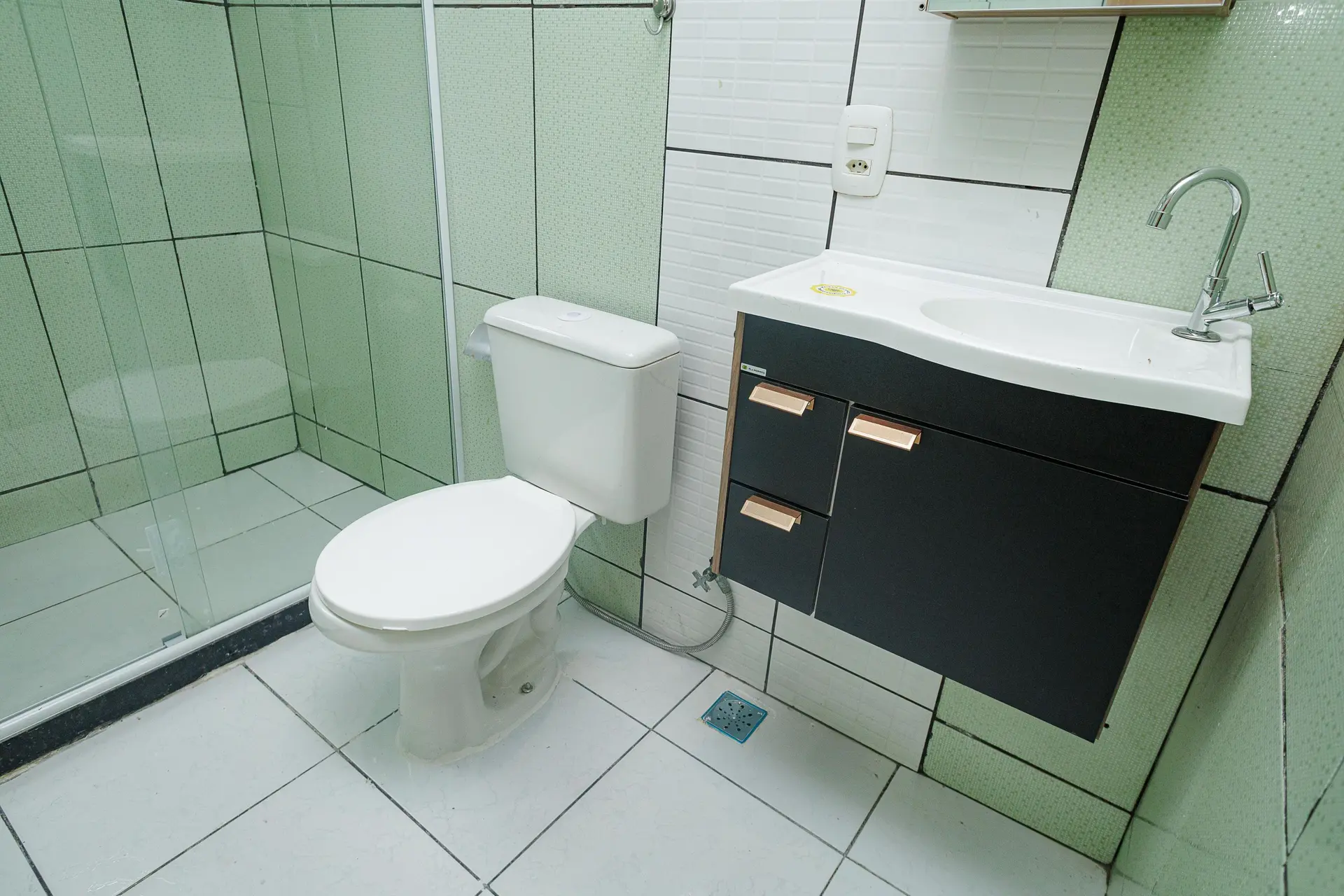 2-bedroom house with 2 bathrooms and private garden — photo 12