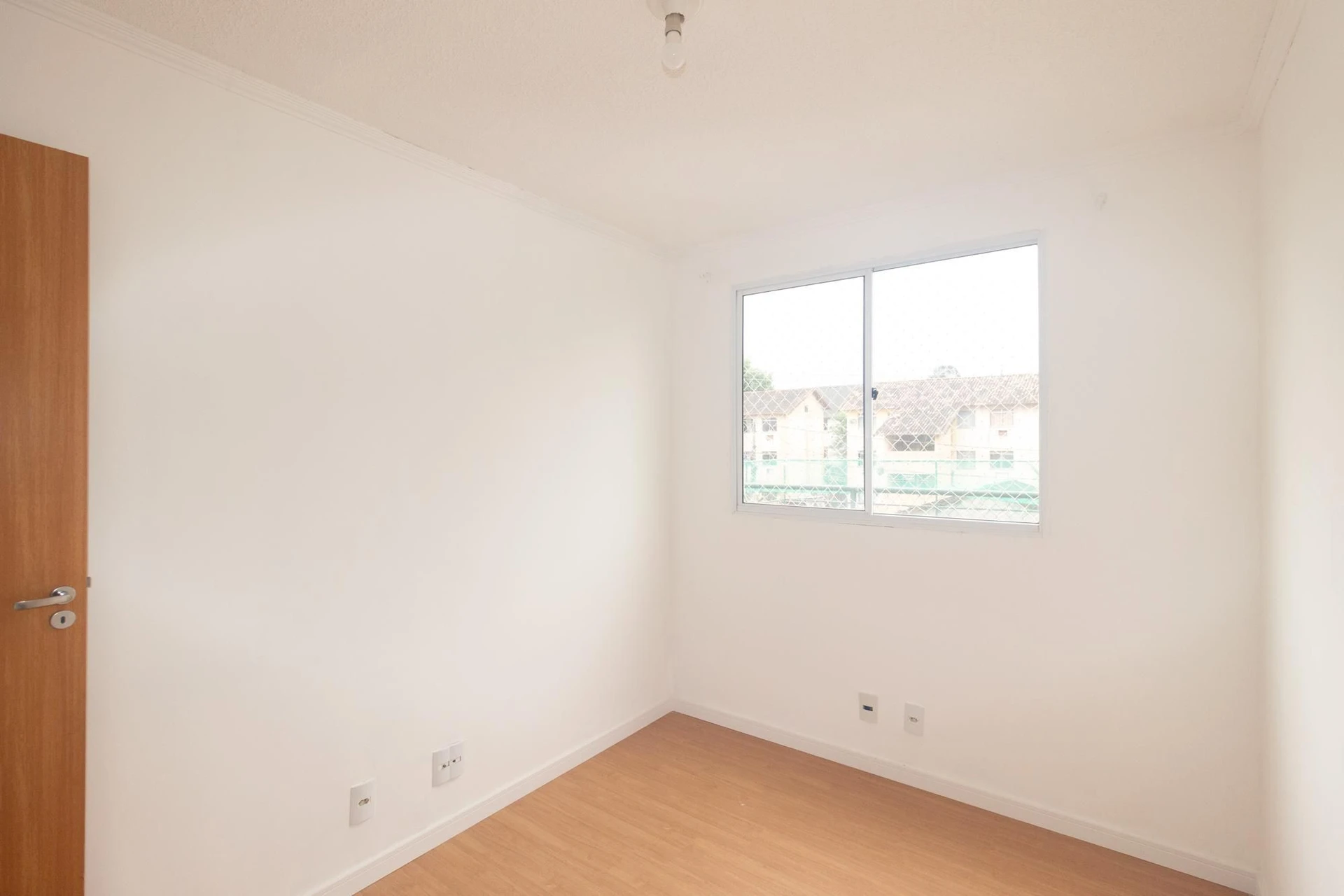 Apartamento com piso de madeira ou laminado, Cosmos — photo 22