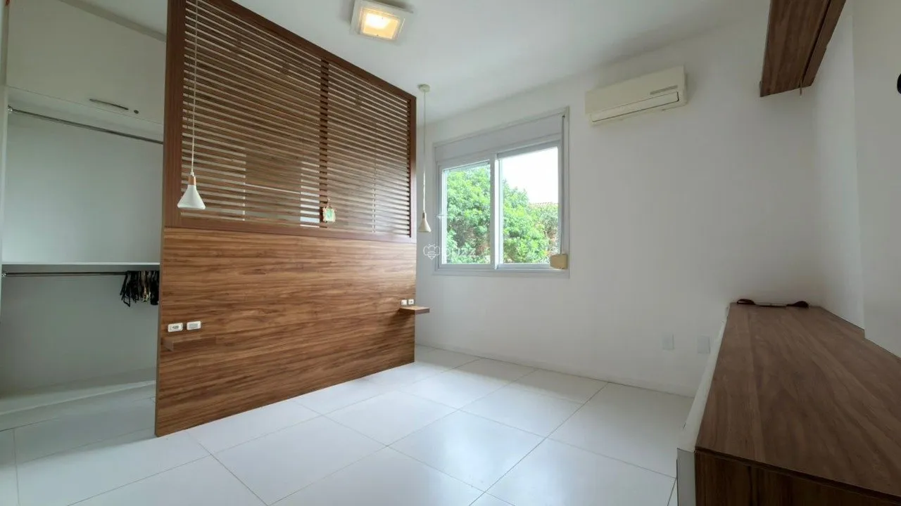 146 m² house with a walk-in closet and a garden — photo 33
