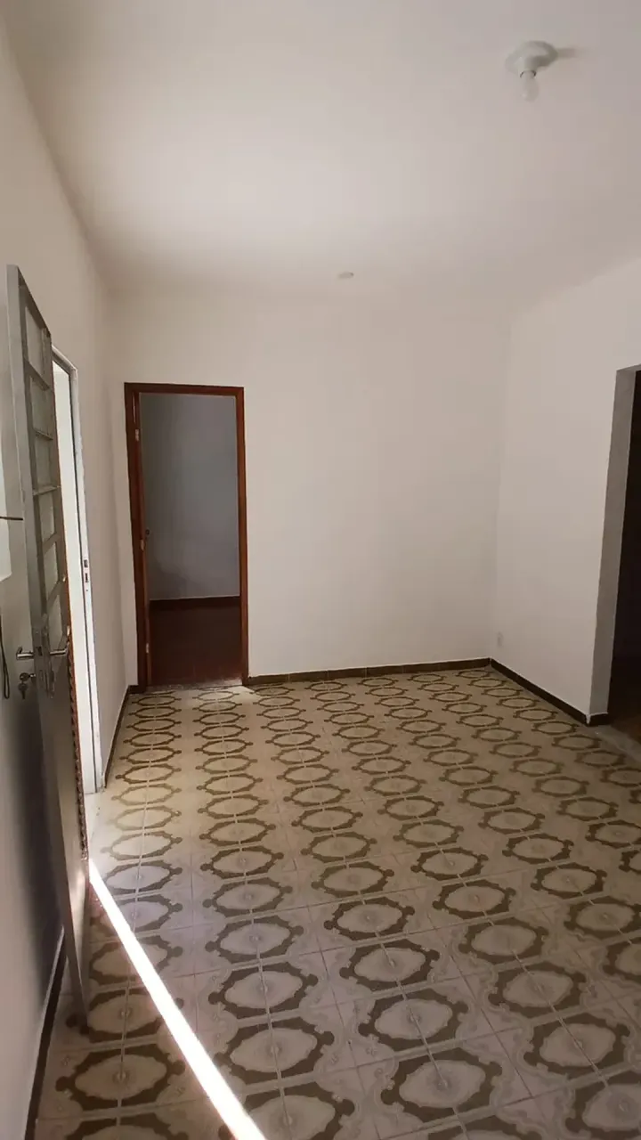 House with 3 bedrooms and 1 bathroom with electric shower — photo 10