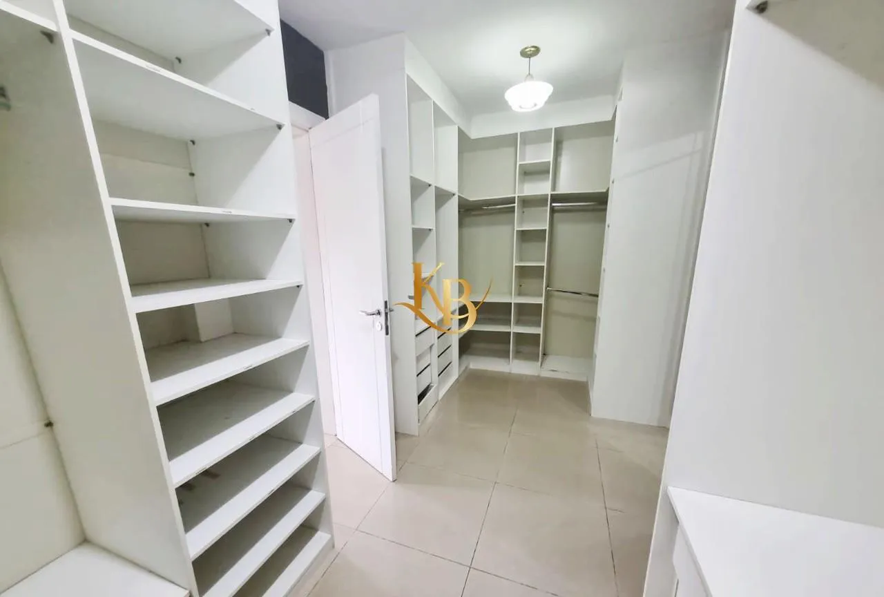 Apartment, 600 m², with a walk-in closet — photo 20
