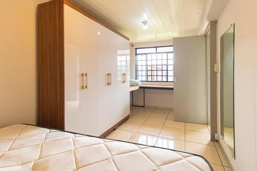 Furnished 1-bedroom house with gas open-plan kitchen — photo 2