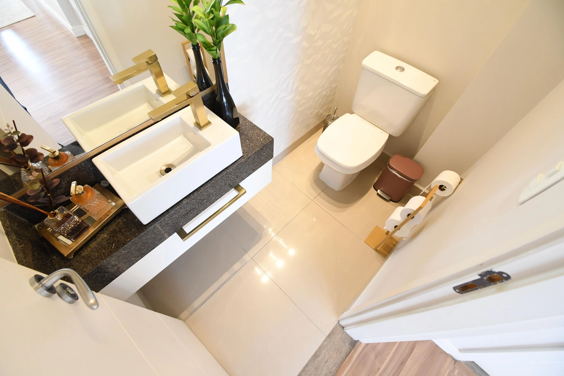4-bedroom apartment with a dishwasher in Curitiba — photo 60