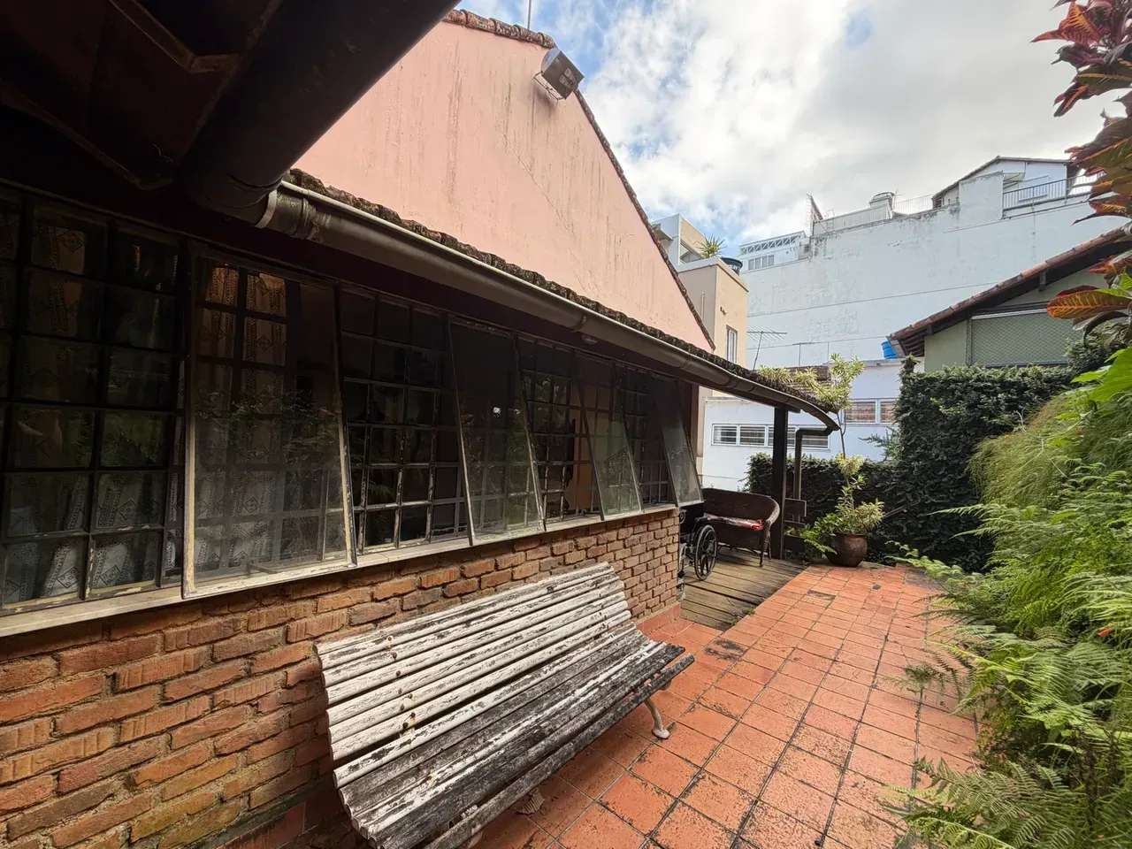 Furnished duplex house with an equipped laundry — photo 96