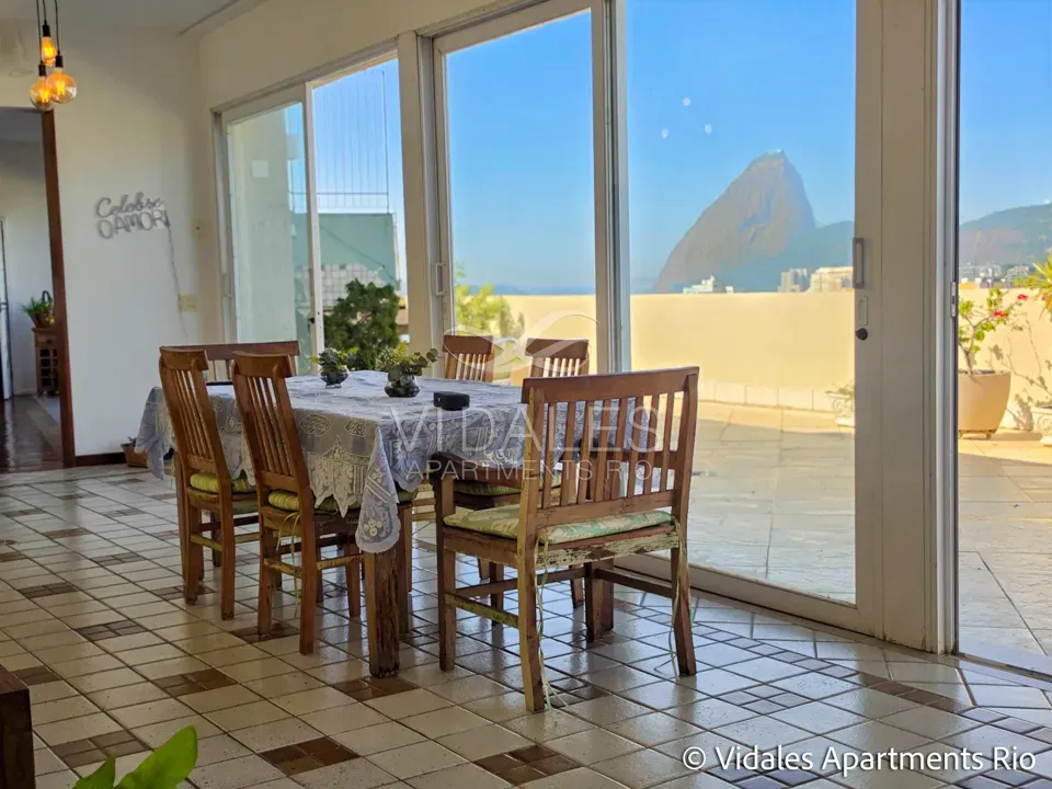 Furnished 715 m² apartment with 4 en-suite bedrooms — photo 76