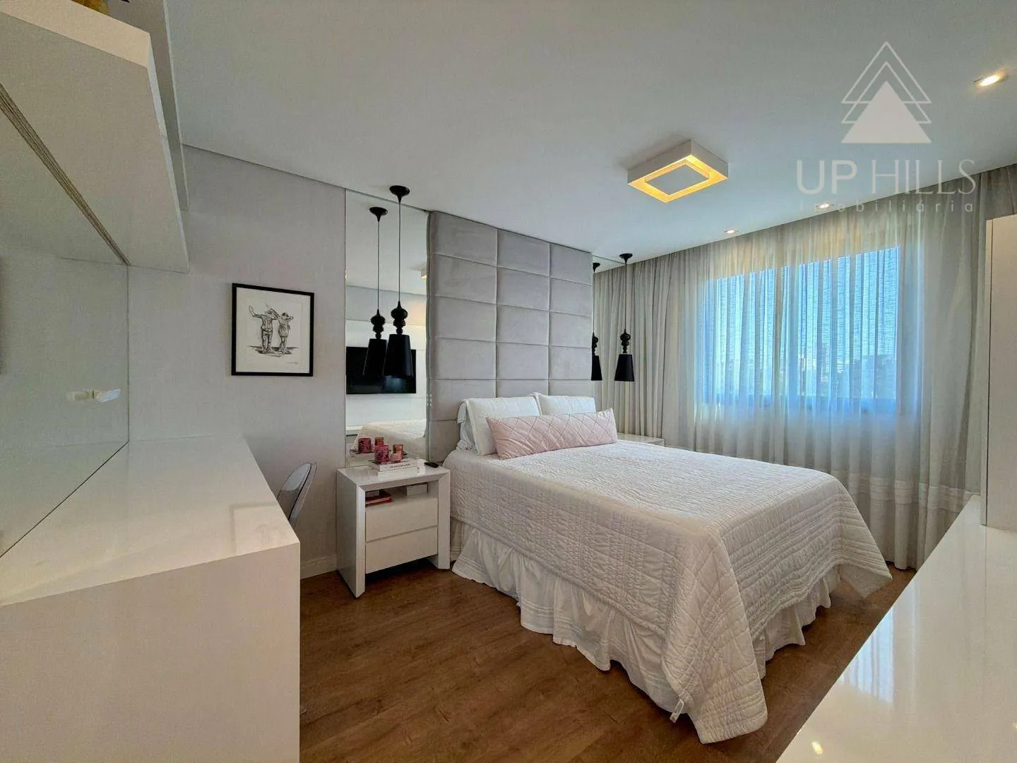Apartment on the 4th floor with floor-to-ceiling windows — photo 6