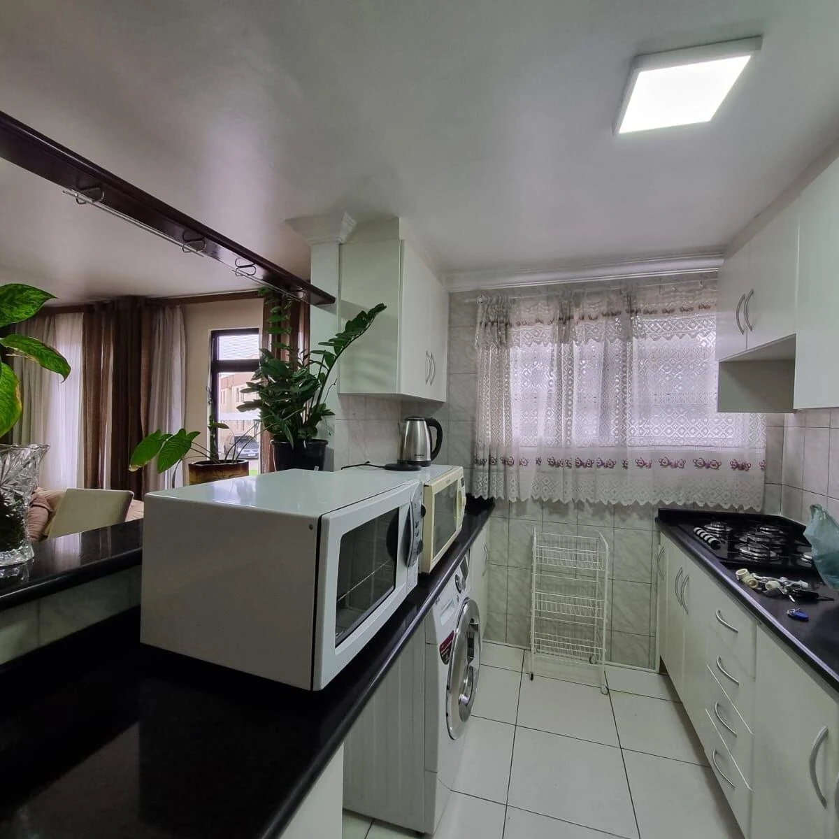 Furnished 2-bedroom apartment with 60 m² — photo 2