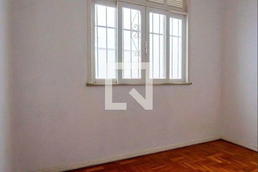 4-bedroom house with private garden and 145 m² — photo 17