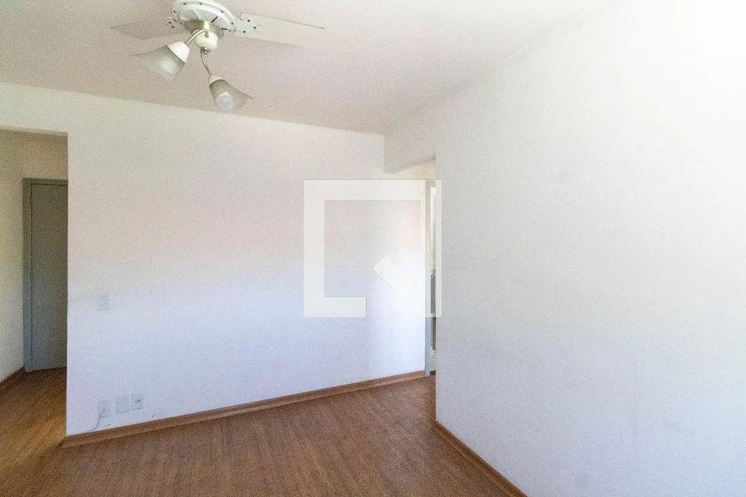 Wood or laminate floors in a 2-bedroom apartment, 50 m² — photo 39