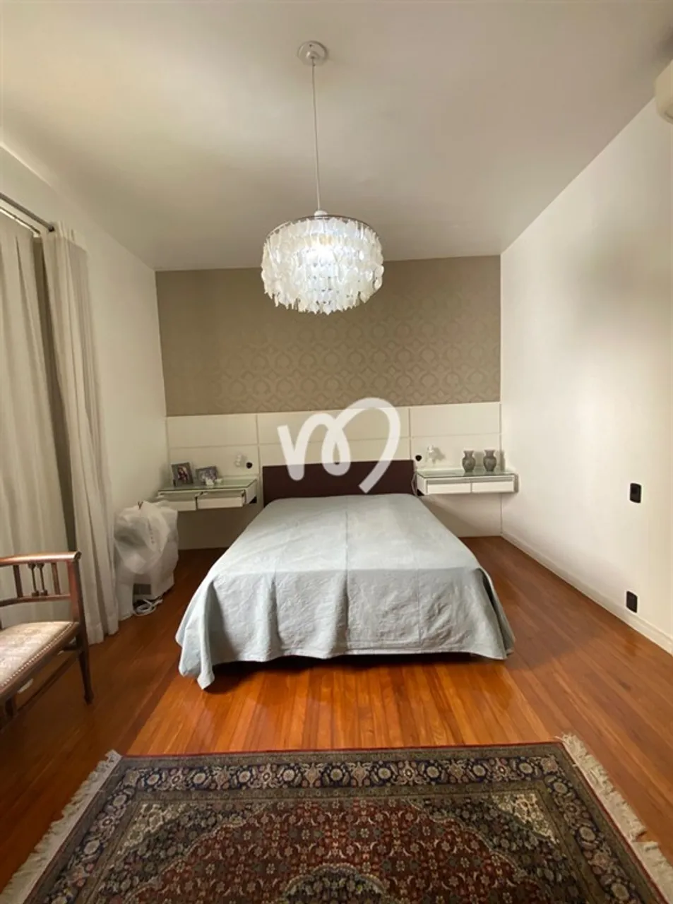 Furnished 314 m² apartment with 5 bedrooms — photo 19