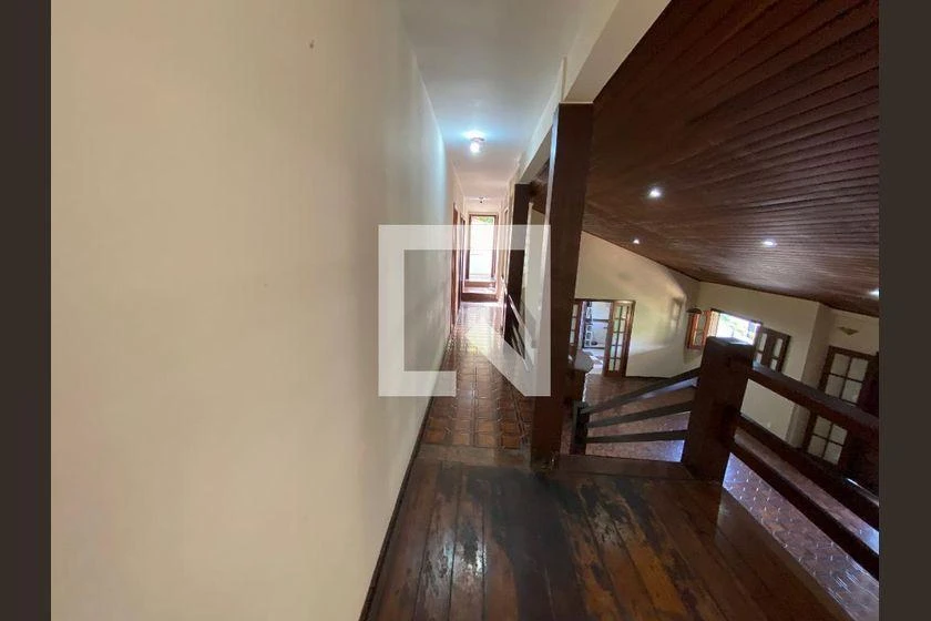 Rental house with 6 bedrooms and 704 m² — photo 4