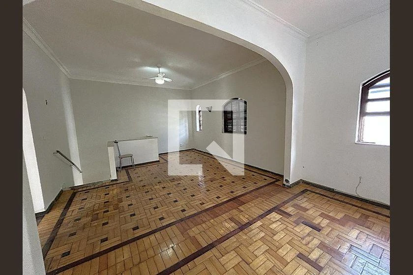 Деревянный пол или ламинат и 2 спальни: дом 80 м² — photo 21