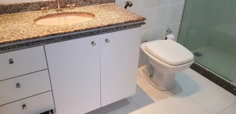 Residential apartment with 3 bedrooms and a closed kitchen — photo 6