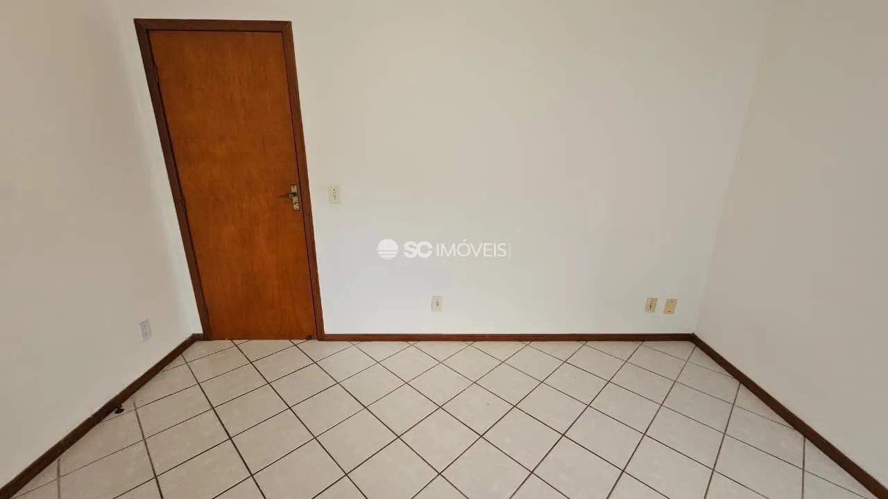 Unfurnished 2-bedroom apartment with private garden, 67 m² — photo 25