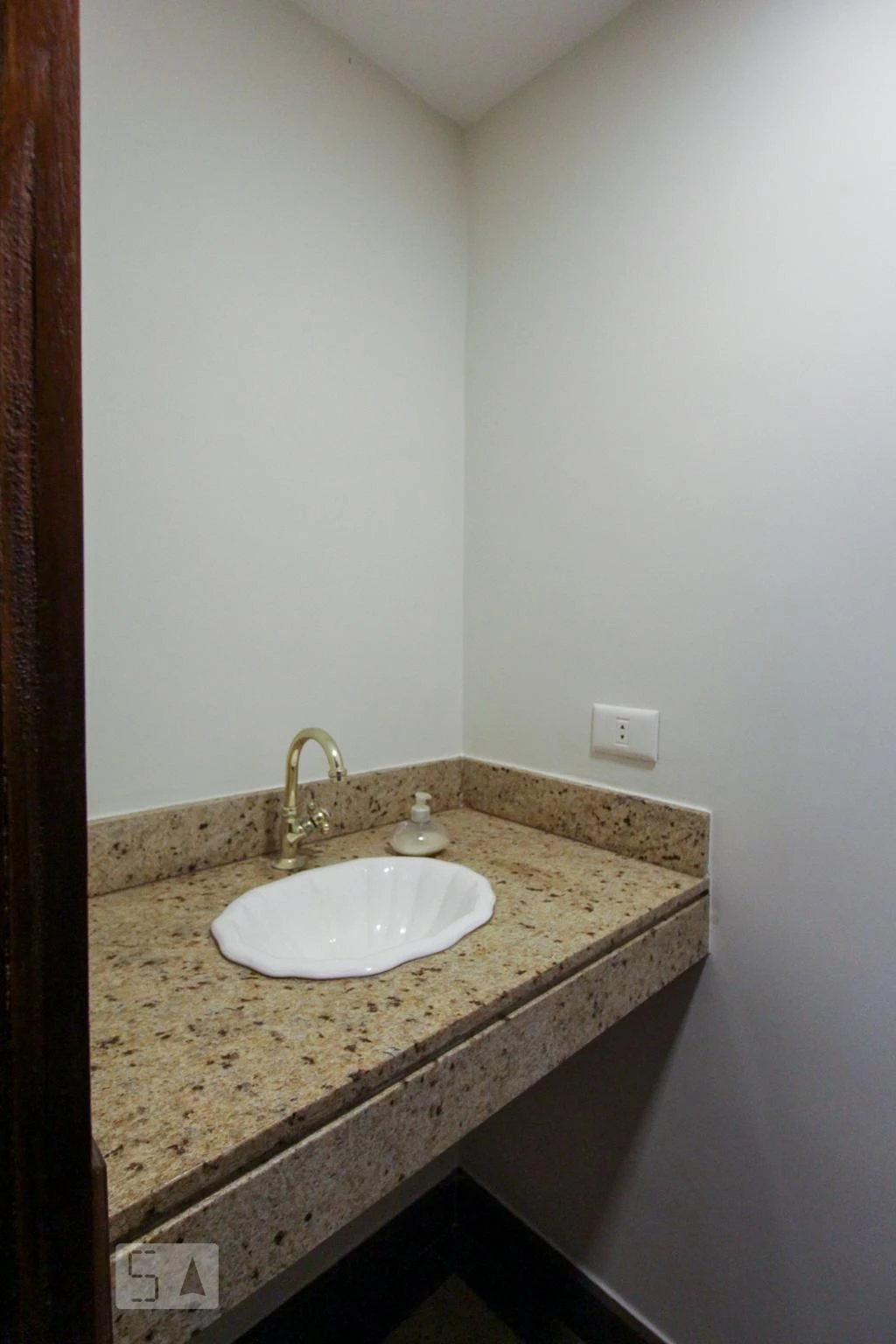 Mountain view in a 3-bedroom apartment, 140 m² — photo 30